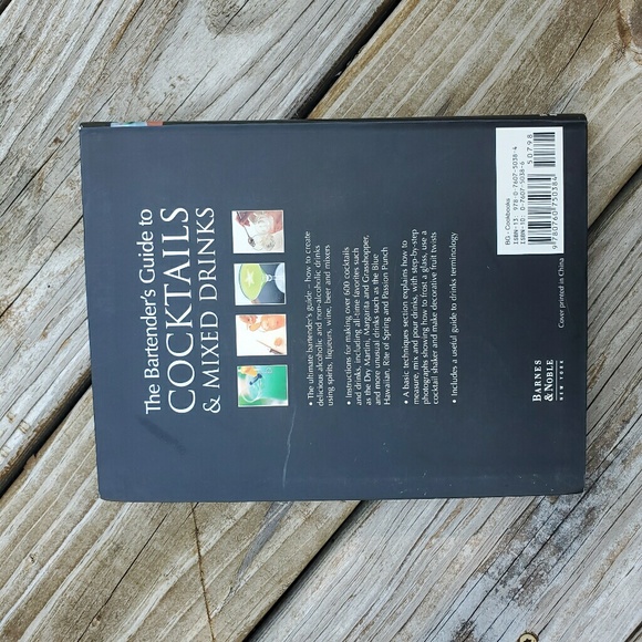 The Bartenders Guide to Cocktails & Mixed Drinks! - Picture 3 of 7
